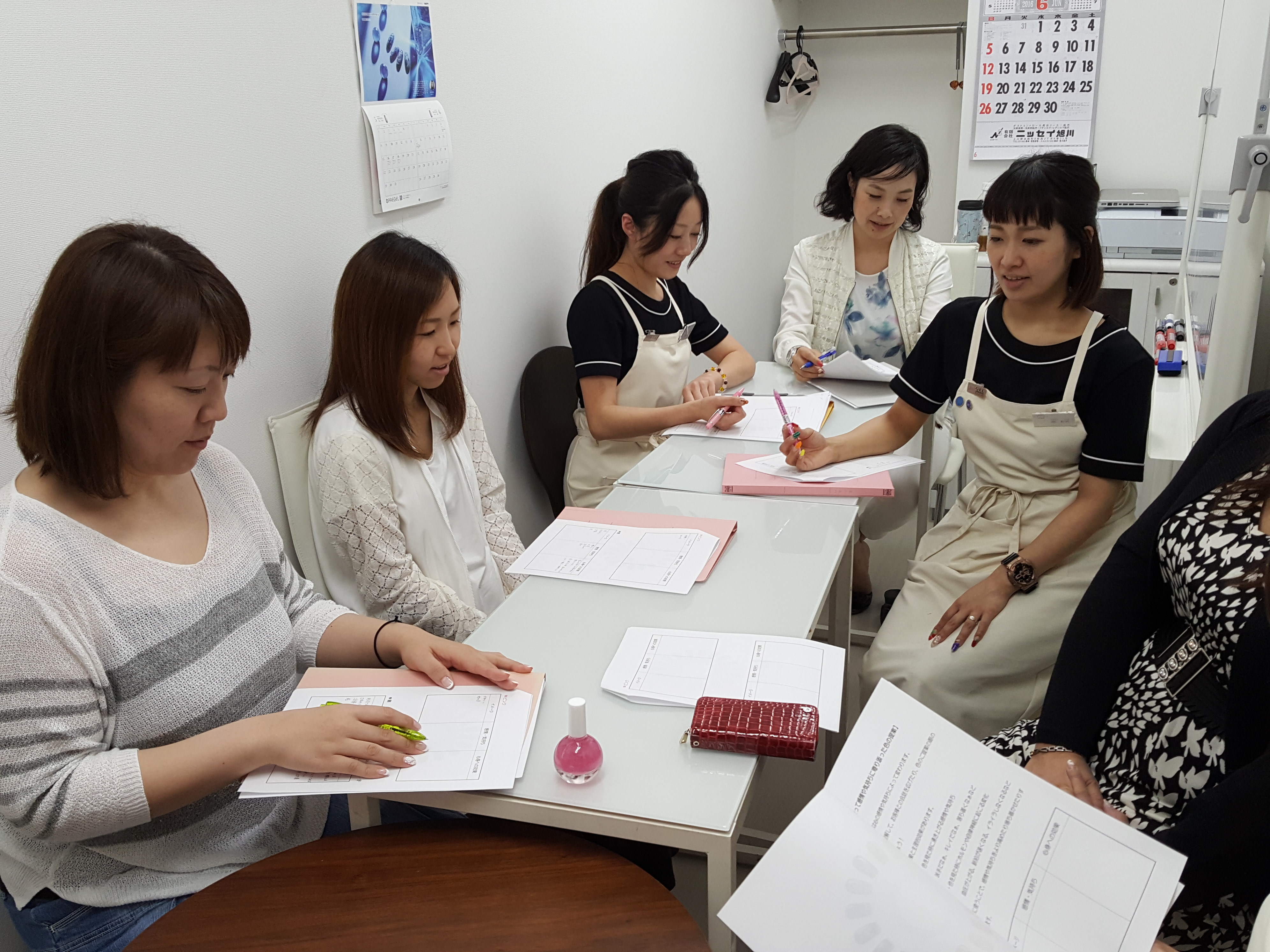 ネイリストさん用、色彩心理を使ったカラー提案