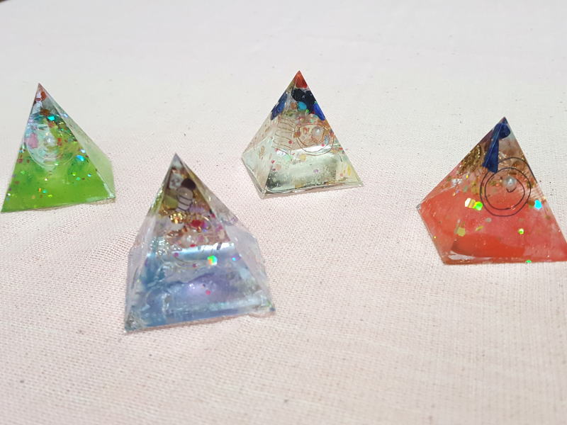 オルゴナイトを自分に必要なパワーストーンと色で作る♪